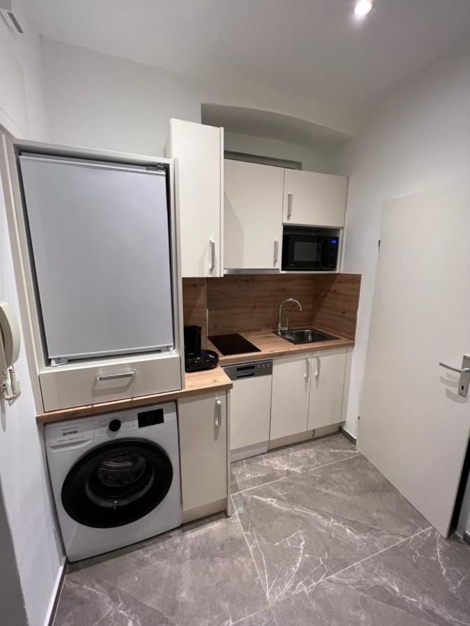 Apartment Near Metro & Netflix Vienna Exterior photo
