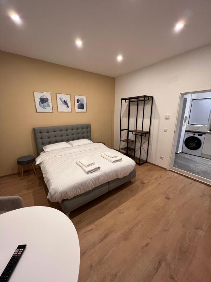 Apartment Near Metro & Netflix Vienna Exterior photo